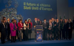 Partito Democratico, Matteo Renzi e Silvia Costa: «Il futuro sono gli Stati Uniti d’Europa»