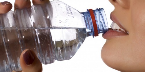 Acqua e bambini: bere aiuta mantenere la mente “elastica”