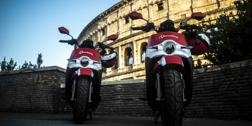 Lo scooter sharing di Acciona sbarca a Roma