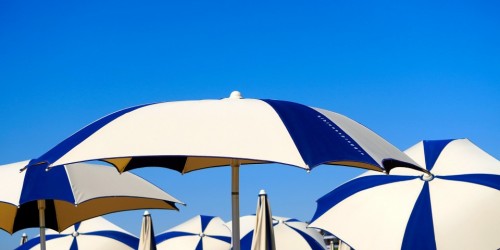 Federconsumatori: estate segnata dal caro spiagge con aumenti medi del 12%