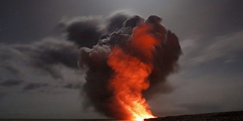 “Dopo essere sprofondati per un’eruzione, i vulcani rinascono anche in 50 anni”. Lo studio