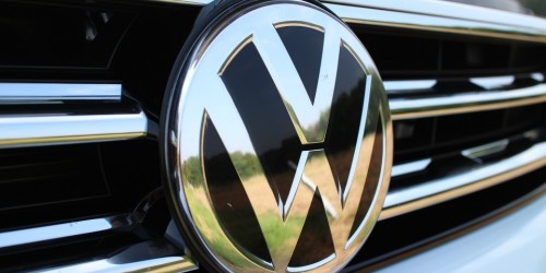 Volkswagen, investimento da 15 miliardi per mobilità elettrica