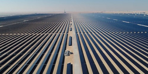 Il BMW Group si rifornisce di alluminio prodotto con l'energia solare del deserto