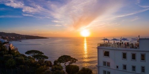 Sorrento, l’hotel Mediterraneo riapre con una stella in più e in totale sicurezza