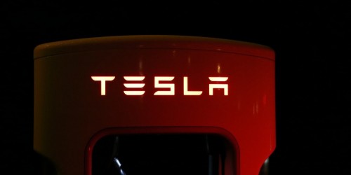 Tesla, record al Nurburgring per Model S Plaid