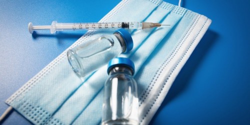 Vaccino, da mercoledì nelle Marche via libera a terza dose per over 18