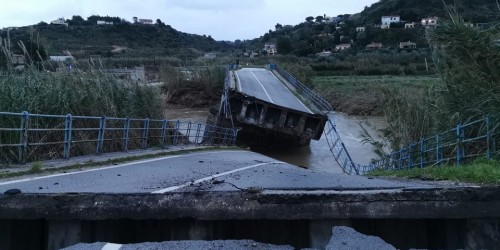 Maltempo, ponte crollato nel trapanese. Il sindaco: territorio in ginocchio