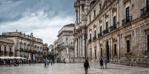 Sicilia, Fitch rialza il rating: BBB con outlook stabile