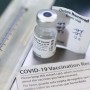 Vaccino, "salvate i bimbi": a Bari scritte no-vax su muri scuola