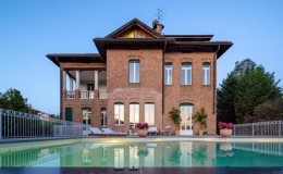 Milano, due ville in vendita con una luxury auction®