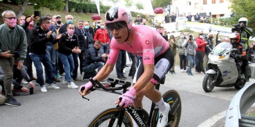 Giro d'Italia: cronaca del Muro di emozioni tra le collinedel Valdobbiadene