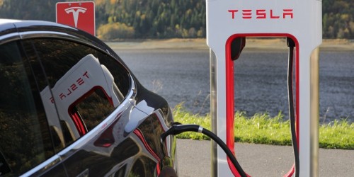 Tesla, a Shanghai il nuovo stabilimento supercharger