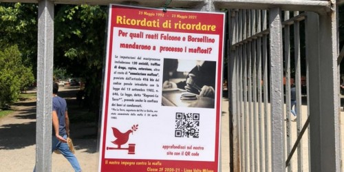 Mafie, a Milano il liceo Volta ricorda Falcone e Borsellino