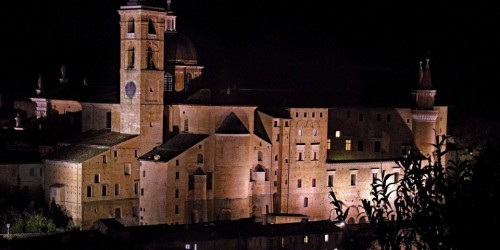 Urbino omaggia l'artista Ventrone con 'Il pittore dell'iperbole'