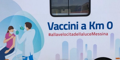 Messina, ad Alcara li Fusi per ogni vaccinato si regala una bottiglietta d'olio