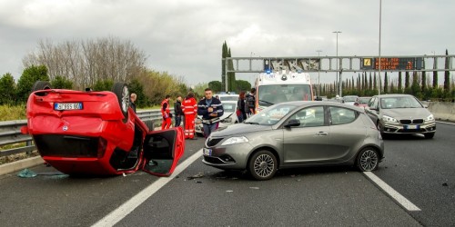 UE: raggiunto accordo su nuove regole per tutelare meglio le vittime di incidenti stradali