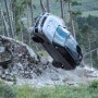 La Range Rover Sport SVR si prepara all'impatto nel nuovo video