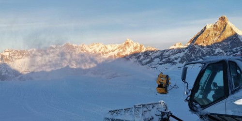 Montagna, una discesa scaccia-crisi: Valle d'Aosta ri-inforca gli sci