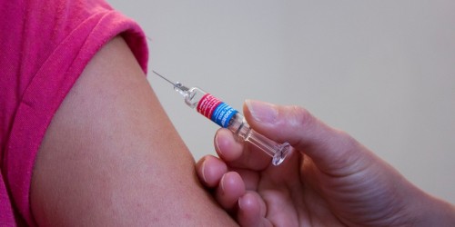 Morbillo, la pandemia ha rallentato le vaccinazioni