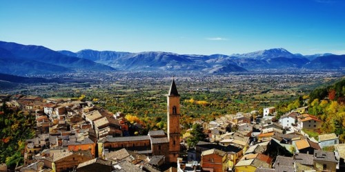 Per la casa in montagna gli italiani scelgono le Alpi, nonostante i prezzi