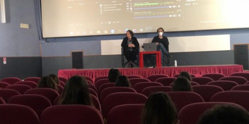 Cinesofia: cinema e filosofia per studenti, tra schermo e debate