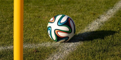 Fifa denuncia: 50% dei calciatori offesi sui social in modo discriminatorio