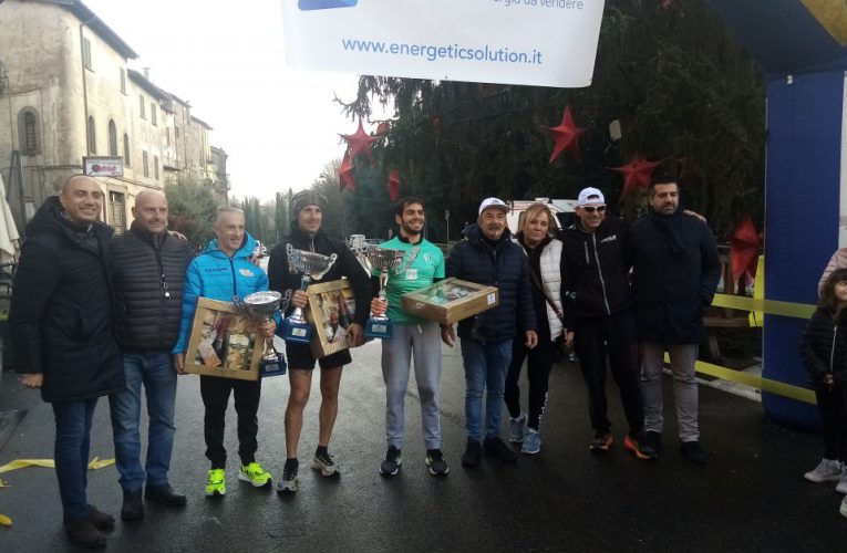 Viterbo, la pioggia non ferma la Straccapaesi 2022