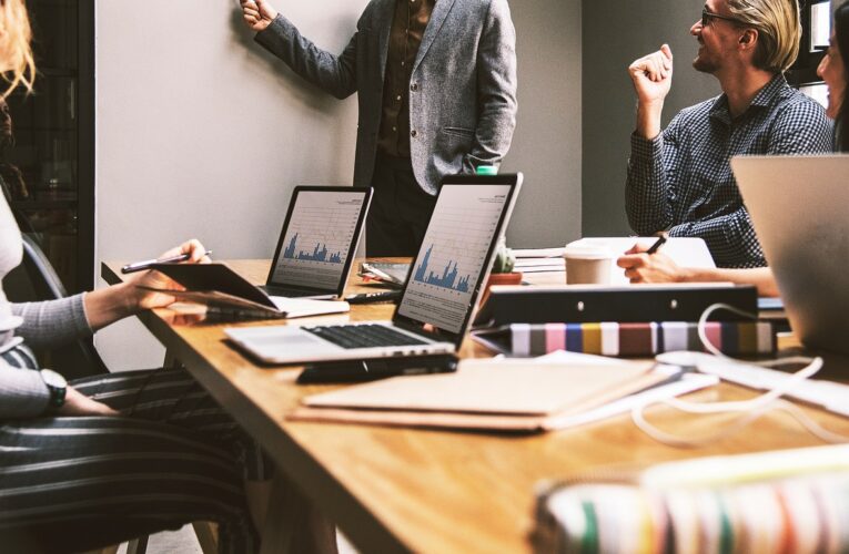 Tabelle Eurostat 2023: Italia quasi “maglia nera” in Europa per aspettativa della vita lavorativa