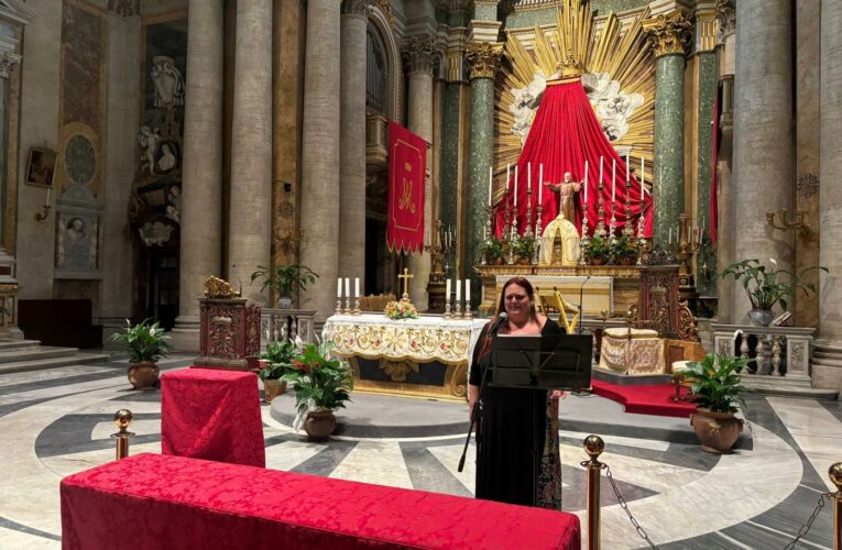 Roma, l’esibizione di Alessandra Ragusa a San Salvatore in Lauro per la Festa di San Pio da Pietrelcina