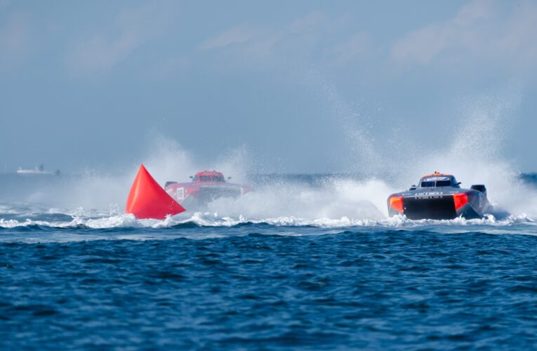 Motonautica, Mondiale UIM Offshore 3D-5000 a Cervia: Blu Banca vince Gara 1